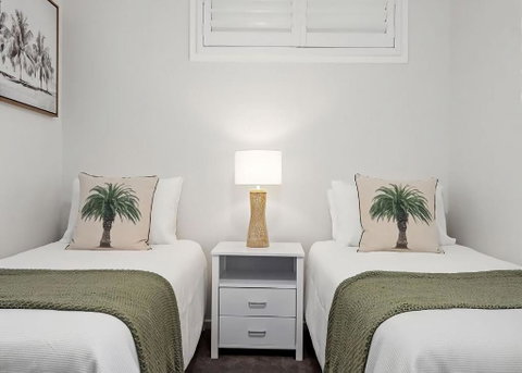 Ernora Court - Yamba Accommodation 2