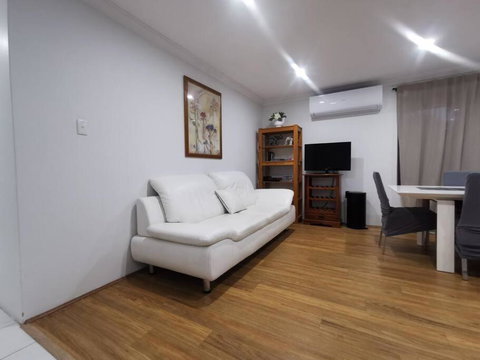 Entire House With 4 Bedrooms Fully Air Conditioned - Yamba Accommodation 2