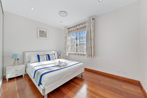 Exquisite Chinese Style Garden - Yamba Accommodation 1