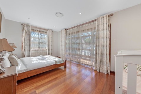 Exquisite Chinese Style Garden - Yamba Accommodation 3