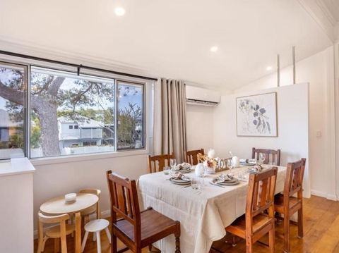 Family Friendly Cozy 4BR House At Annerley - Yamba Accommodation 1
