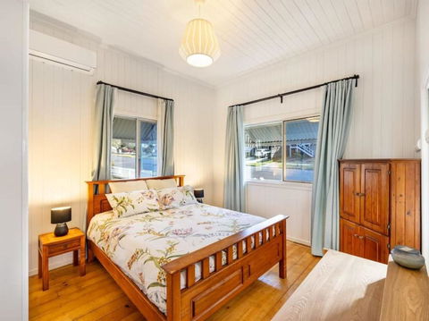 Family Friendly Cozy 4BR House At Annerley - Yamba Accommodation 3
