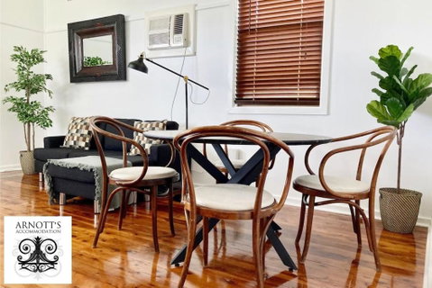Fieldsend Cottage - Yamba Accommodation 0