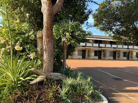 Flag Motor Lodge - Yamba Accommodation 2