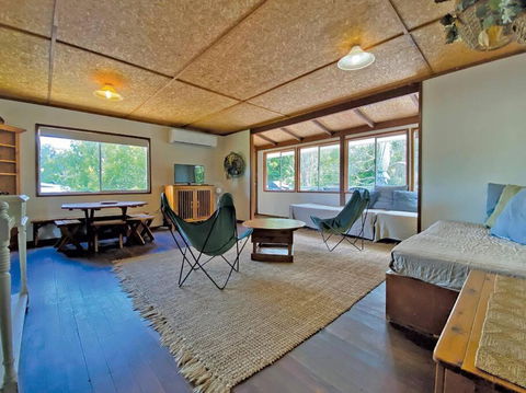 FLINDERS BEACHHOUSE - Yamba Accommodation 2