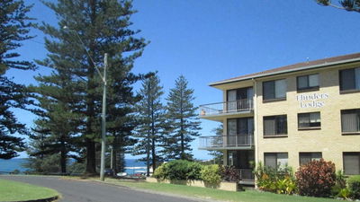 Flinders Lodge 3, 3 - 22 Clarence St
