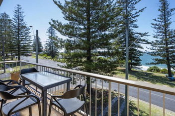 Flinders Lodge Unit 5 with Yamba Accommodation