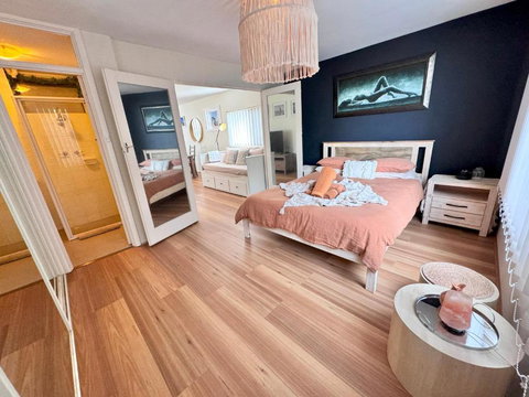 FORR64 - Cosy East Perth Retreat - Yamba Accommodation 1