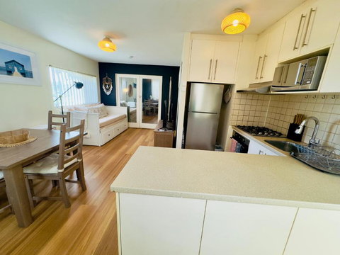 FORR64 - Cosy East Perth Retreat - Yamba Accommodation 4