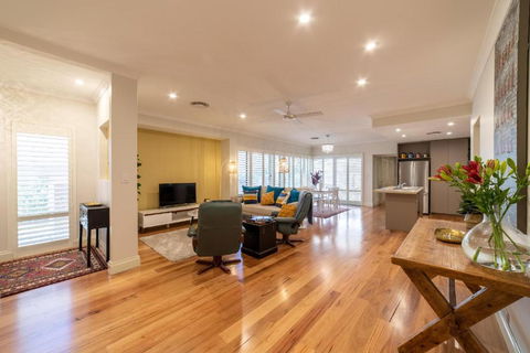 Greenmount Getaway - Yamba Accommodation 0