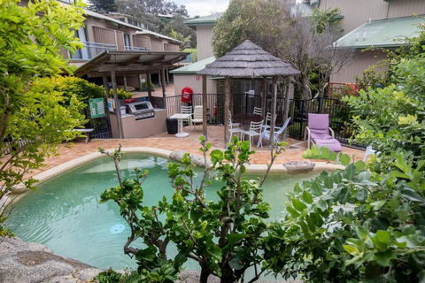 GORGEOUS STUDIO + 100M TO BEACH + POOL - Yamba Accommodation 1