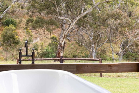 Grandview Accommodation - Hideaway Huts - Yamba Accommodation 3