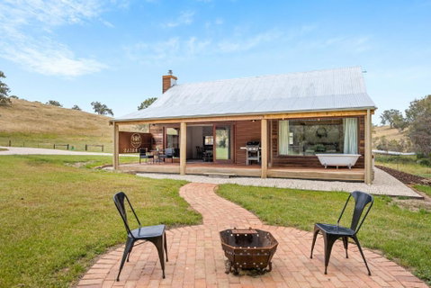 Grandview Accommodation - Hideaway Huts - Yamba Accommodation 4