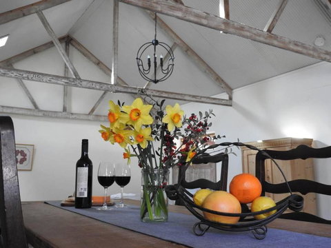 Grape Pickers Cottage - Yamba Accommodation 1