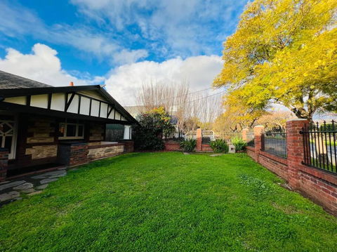 Group House With Views Of The Salt Pool And Spa - Yamba Accommodation 3