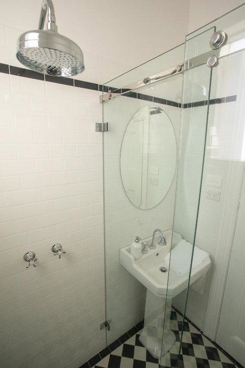 Helensburgh Hotel - Yamba Accommodation 2
