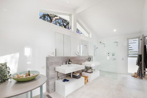 Hidden Oasis - Ocean Views - Yamba Accommodation 3