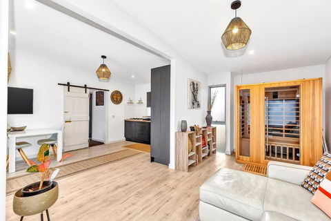 Hillrise Retreat - Yamba Accommodation 0
