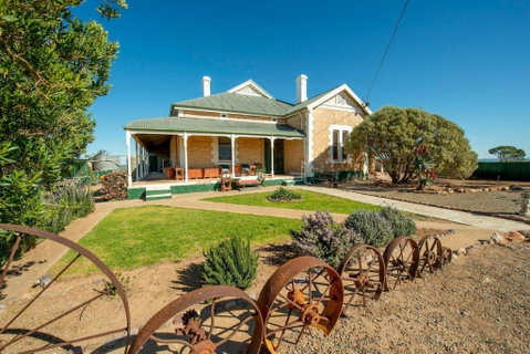 Hornsdale Farm Stay - Yamba Accommodation 0