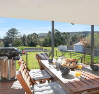 Advilla - stylish charming and central location - Yamba Accommodation