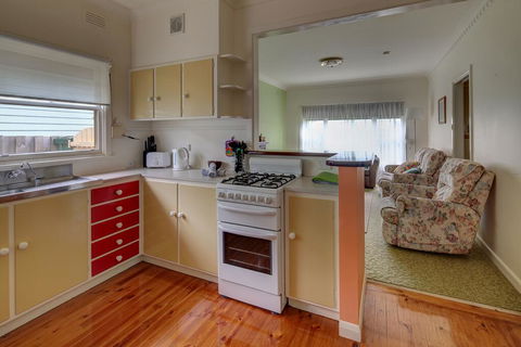 Aisling Cottage - Yamba Accommodation 2