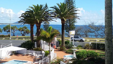 Alex Headland Beachfront - Yamba Accommodation 0