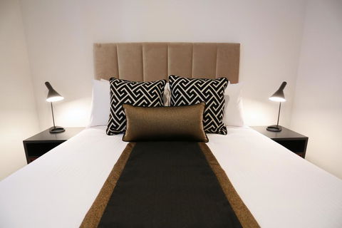 Alex Perry Hotel & Apartments - Yamba Accommodation 0