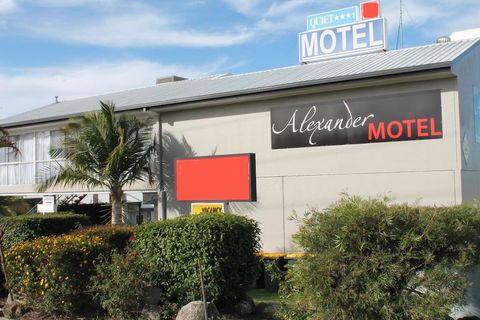 Alexander Motel - Yamba Accommodation 0