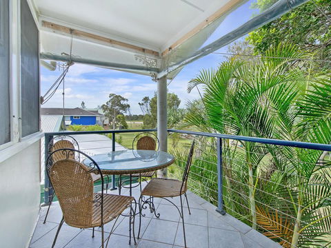 Allamanda House, 3 Willow Street - Yamba Accommodation 0