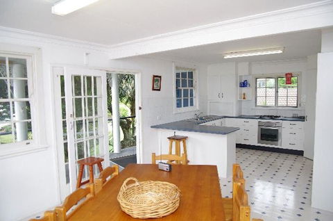 Allamanda House, 3 Willow Street - Yamba Accommodation 2