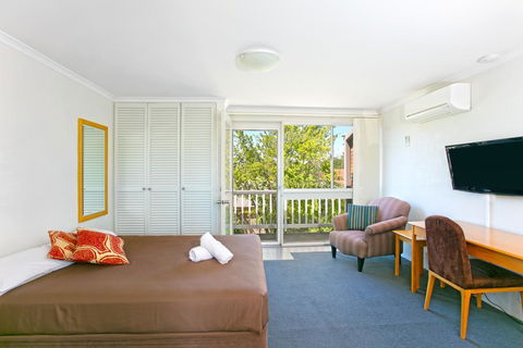 Alloggio Bathurst (previously Bathurst Apartments) - Yamba Accommodation 1
