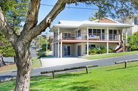 Book Bonny Hills Accommodation Vacations Yamba Accommodation Yamba Accommodation