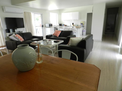 Almas Cottage - Yamba Accommodation 0
