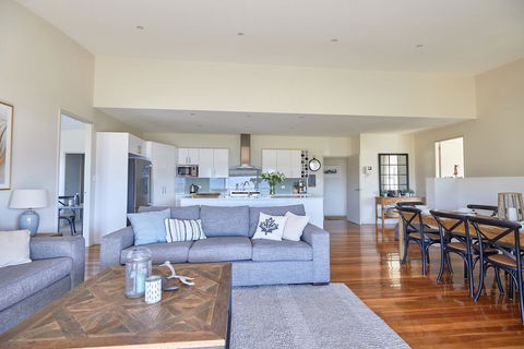 Alpine Air - Yamba Accommodation 1