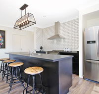 Alpine Knights Stylish Luxury - Yamba Accommodation