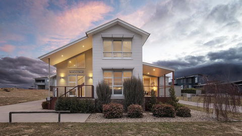 Alpine Snow Angels Retreat Luxurious Snowy Mountains Living - Yamba Accommodation 0