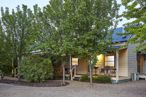 Alpine Valley Cottages - Yamba Accommodation 3