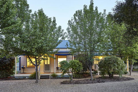 Alpine Valley Cottages - Yamba Accommodation 2