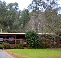 Alrima Lodge Bright - Yamba Accommodation