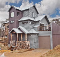 Alyeska - Yamba Accommodation