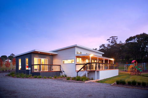 Alyonah Daylesford - Yamba Accommodation 1