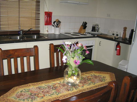 Amalie Cottage Waikerie - Yamba Accommodation 3