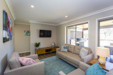 Amani - Yamba Accommodation 3