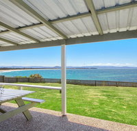 Amazing Aspects - perched above Tilbury Cove - Yamba Accommodation