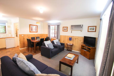 Amber Cottage - Yamba Accommodation 3