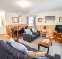 Amber Cottage - Yamba Accommodation