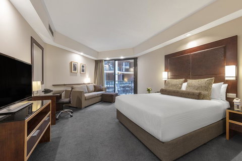 Amora Hotel Riverwalk - Yamba Accommodation 3