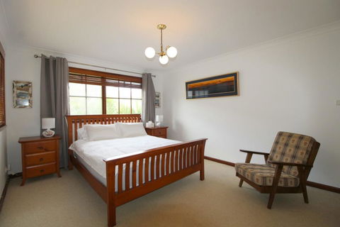 Amzaz, 15 Korogora Street - Yamba Accommodation 1