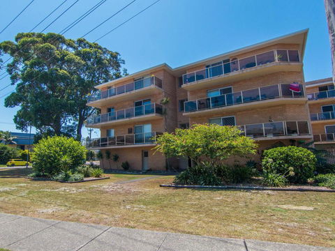 Anchorage 2, With Water Views - Yamba Accommodation 3