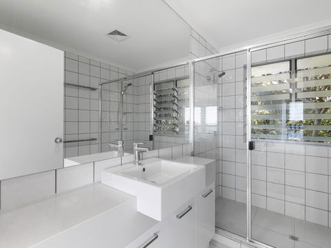 Andari Holiday Apartments - Yamba Accommodation 2